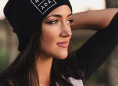 akivzy@1, 40 years old, Woman, Dartmouth, Canada
